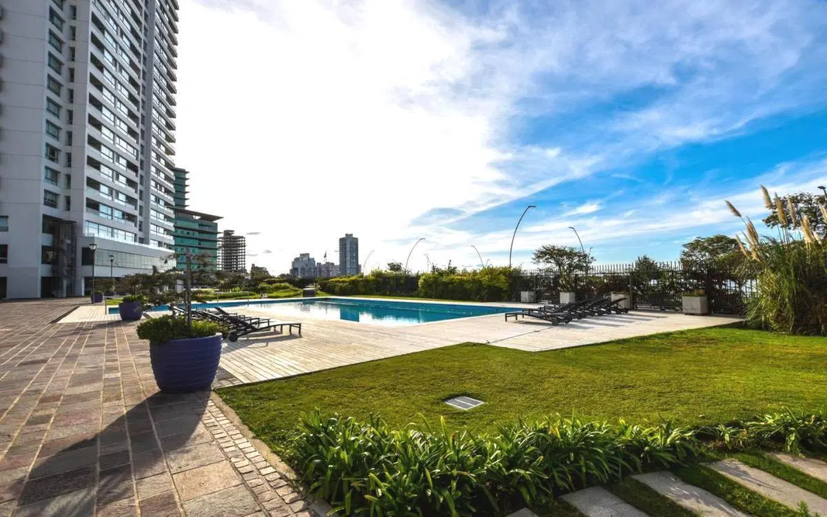 Espectacular departamento Torre Dolfines Guaraní 2