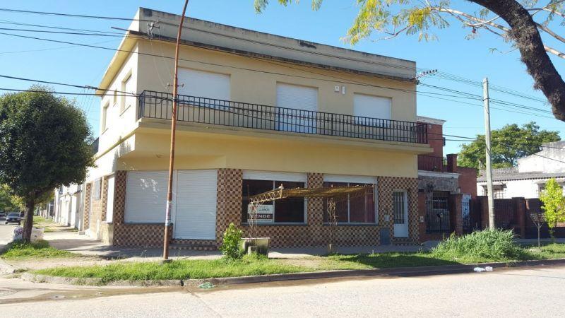 Departamento con Local en Venta en Lujan, Rodolfo Moreno Al 600 2