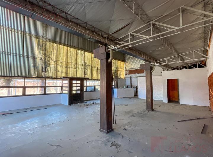 Local a refaccionar en el Centro de Luján, zona en crecimiento 3