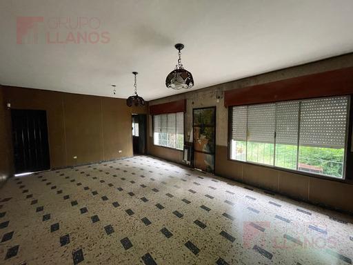 Venta Casa 2 dormitorios, uso comercial - Av. Lorenzo Casey, barrio El Trébol
