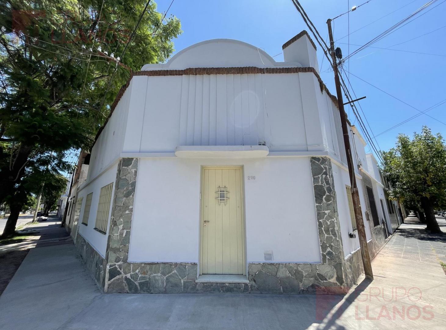 Casa en alquiler en Lujan centro para uso comercial