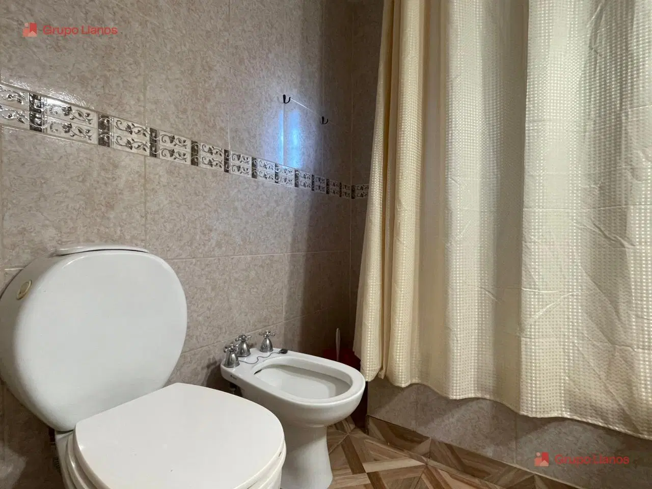 Departamento en Centro De Lujan, con cochera, balcon y terraza con parrilla privada 5