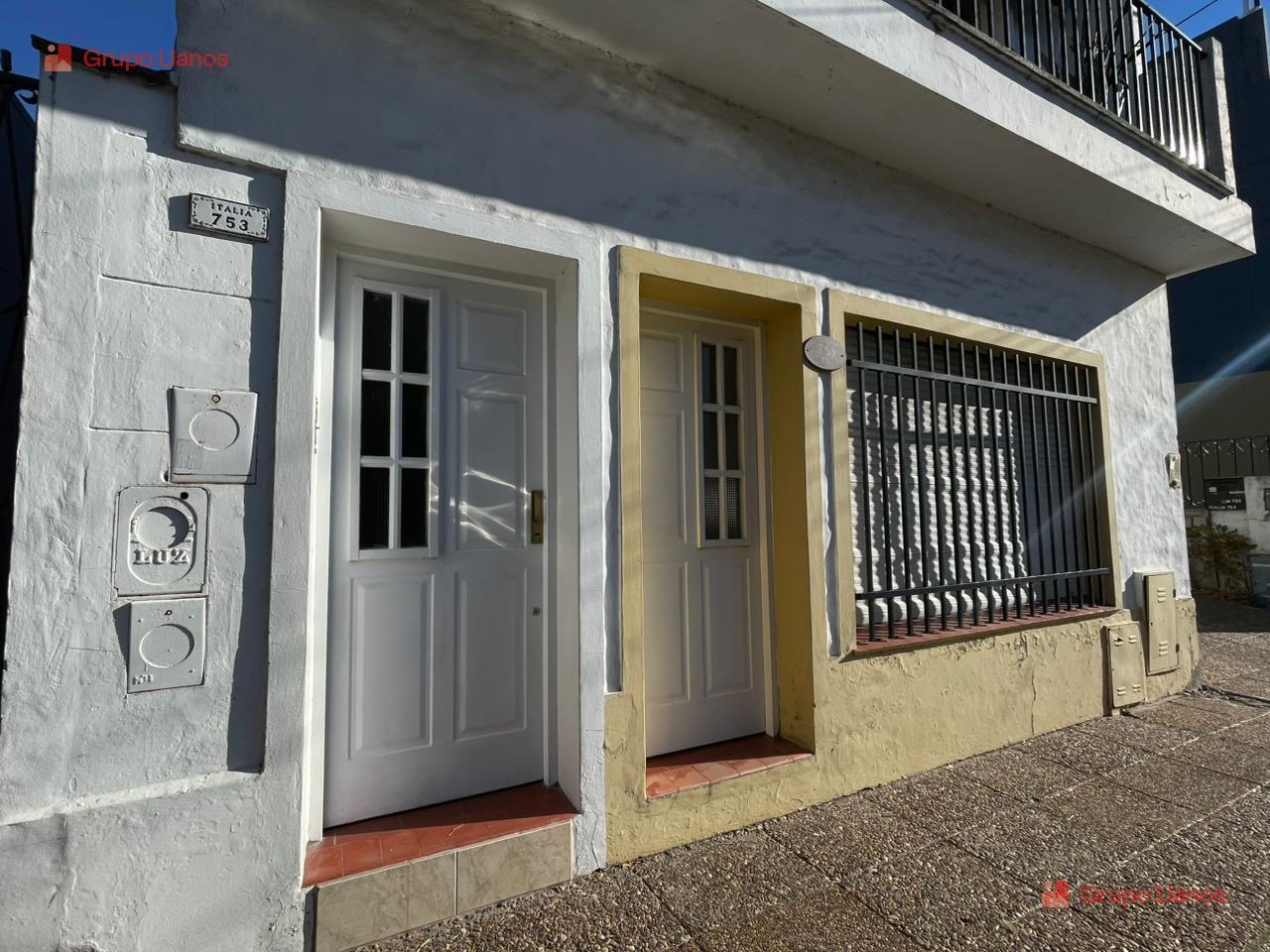 Departamento en Centro De Lujan, con cochera, balcon y terraza con parrilla privada