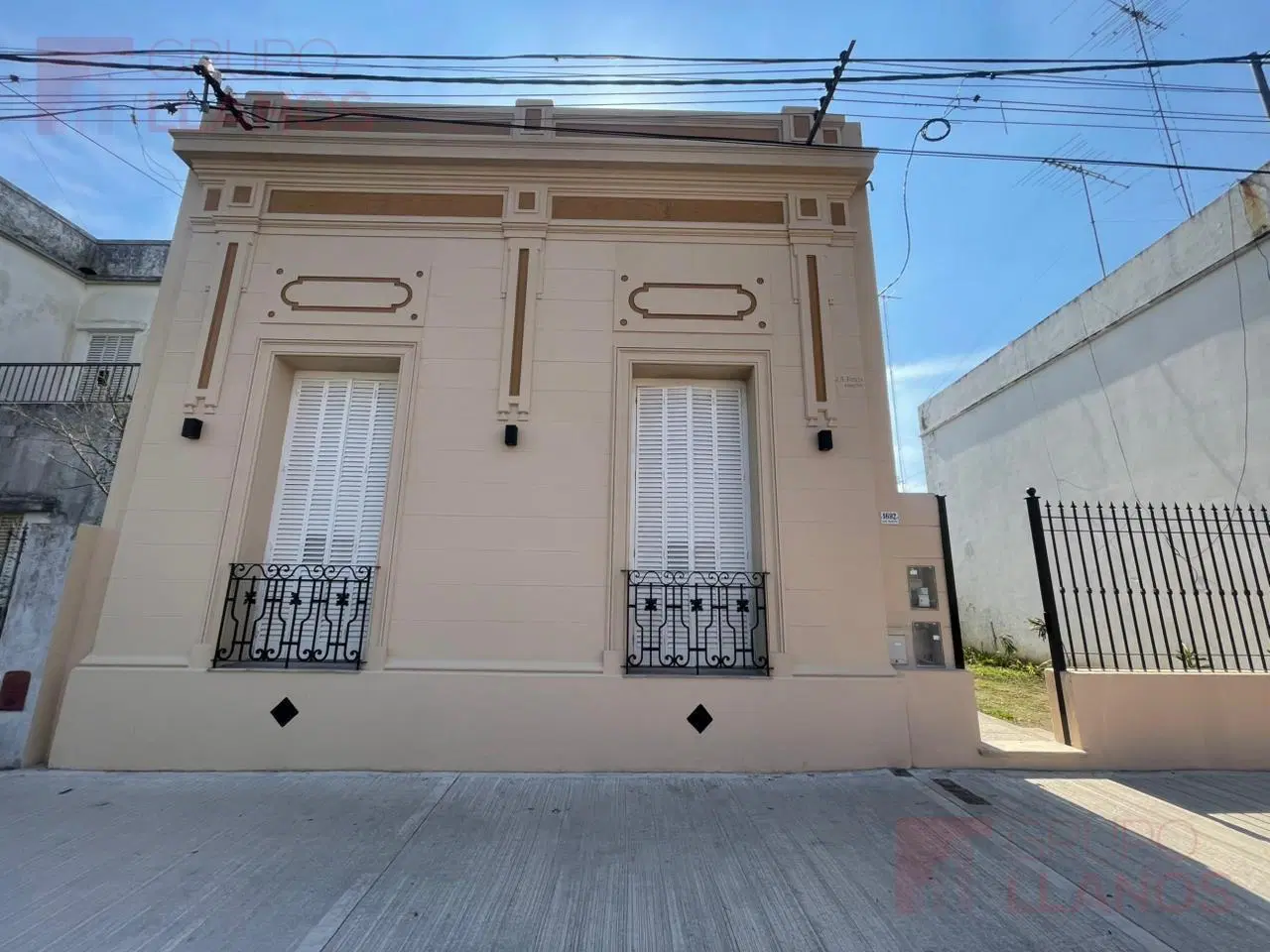 Casa en venta en el centro de Lujan, ideal para inversores 4