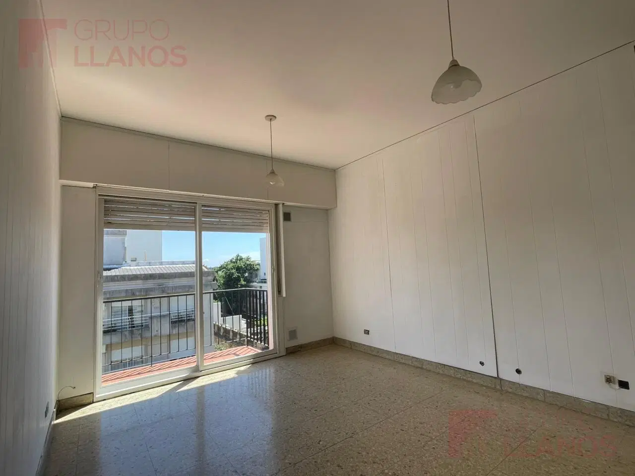Departamento dos ambientes en alquiler en Lujan centro 4