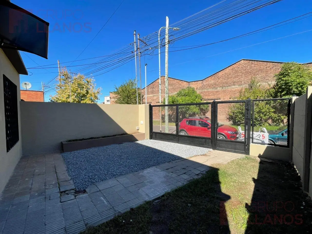 Casa en alquiler en Lujan Barrio San Bernardo, con patio y parrilla 2