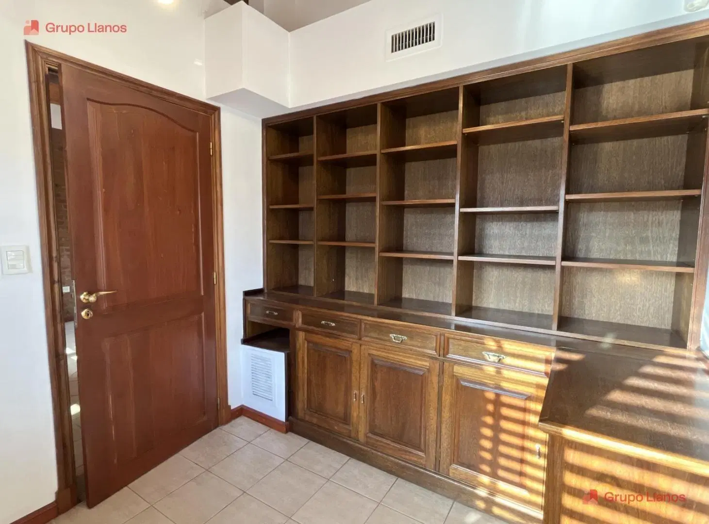 Casa en alquiler en el Centro De Lujan, con patio quincho y pileta 8