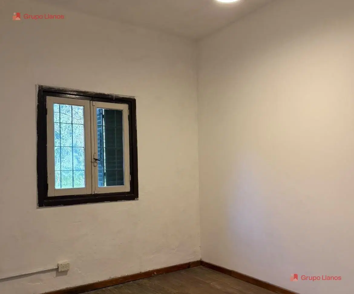 Casa de dos habitaciones en venta en Open Door, amplio patio 4