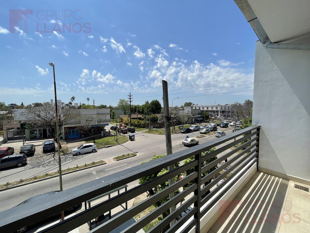 Foto de Departamento en alquiler en Lujan, barrio Sarmiento, moderno, imagen 5