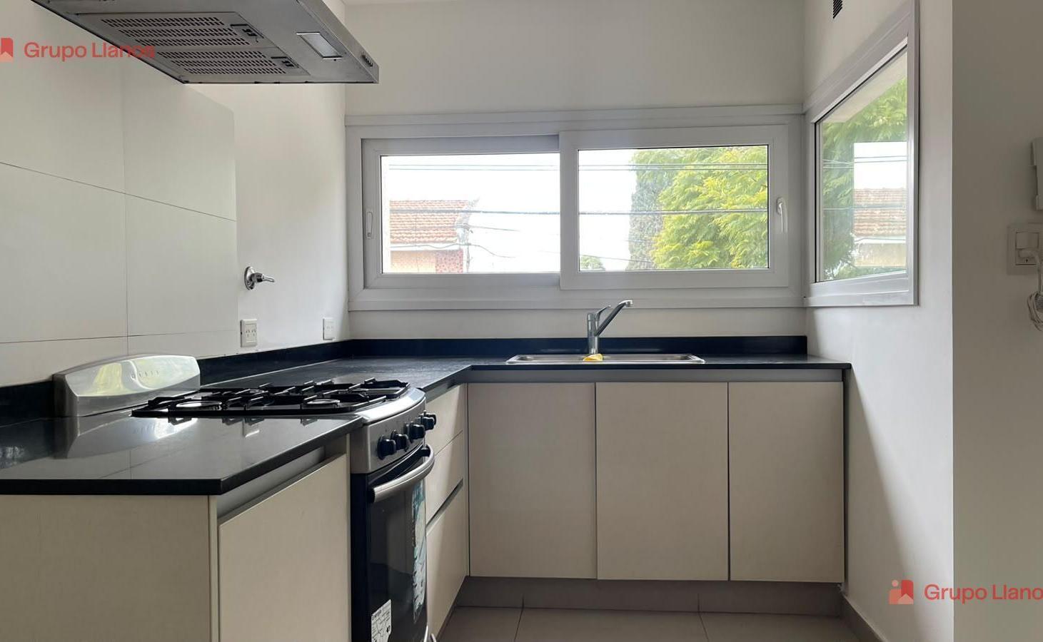 Foto de Departamento dos ambientes en alquiler en Centro De Lujan, imagen 4