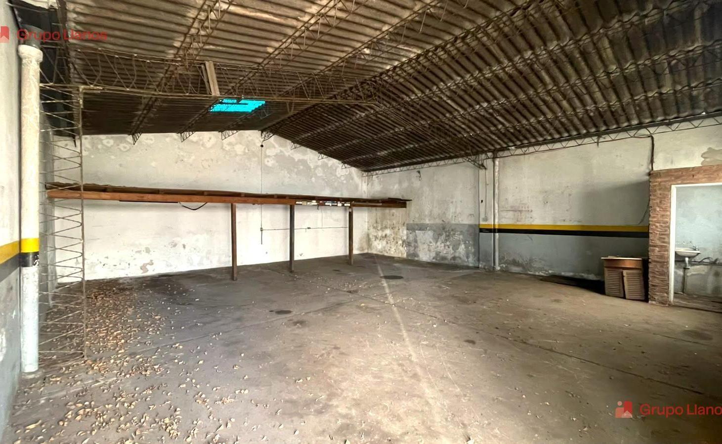 Foto de Galpón en Venta Centro de Luján, Ideal Taller, comercio o Depósito, imagen 1
