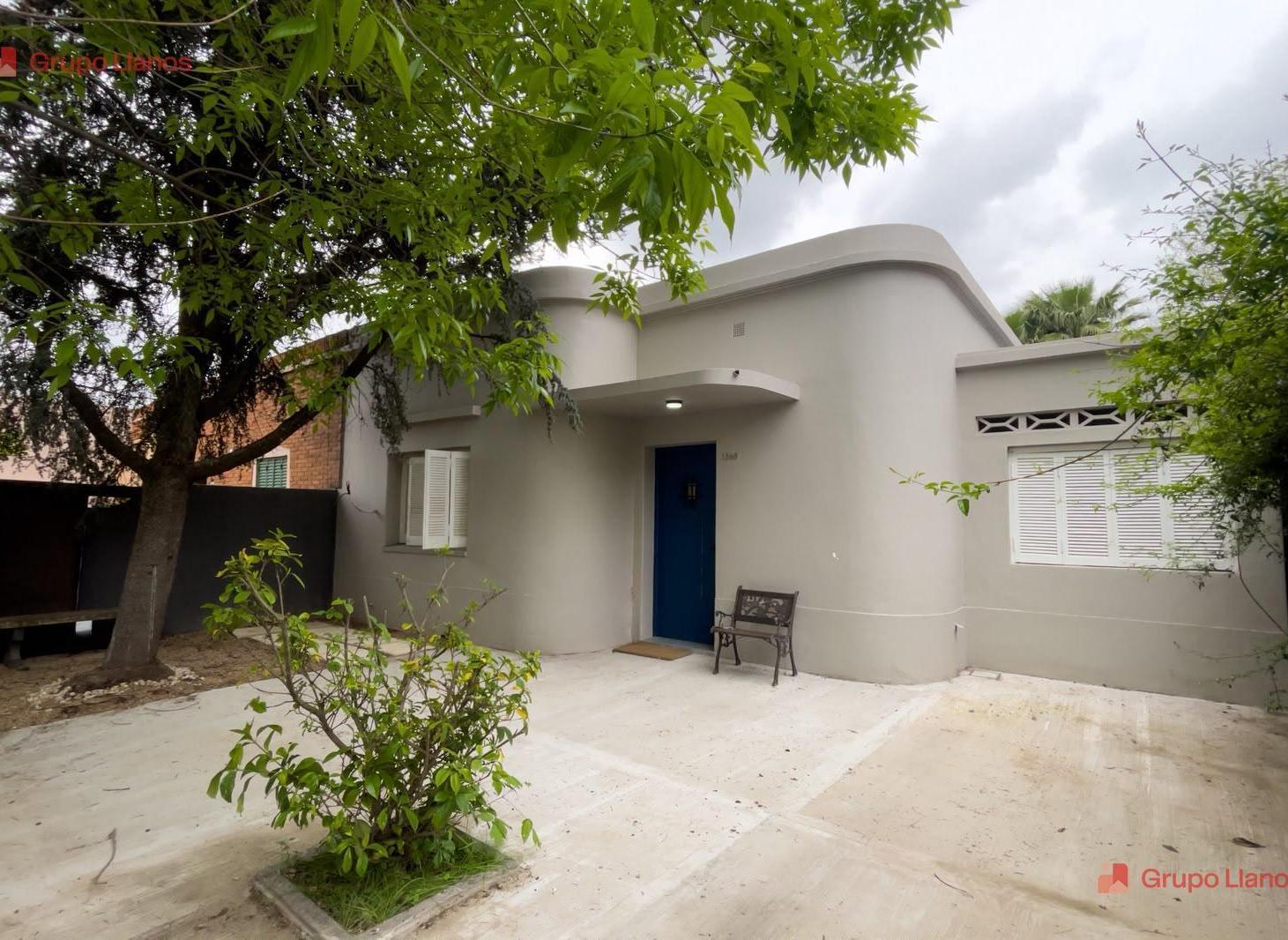 Casa en venta de 4 ambientes en Luján centro, lista para vivir