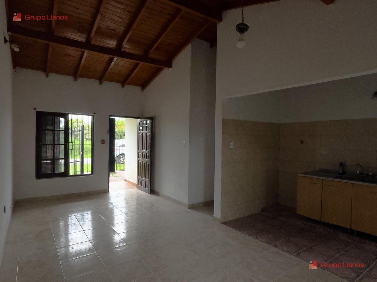 Foto de Casa de 4 ambientes en alquiler en Lujan, a metros de Av Constitución, imagen 4