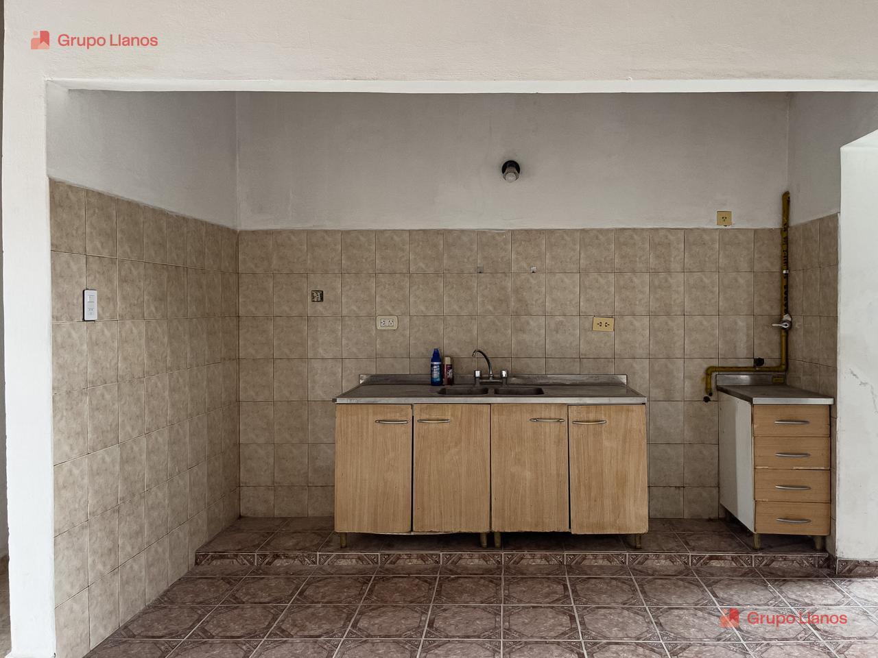 Foto de Casa de 4 ambientes en alquiler en Lujan, a metros de Av Constitución, imagen 5