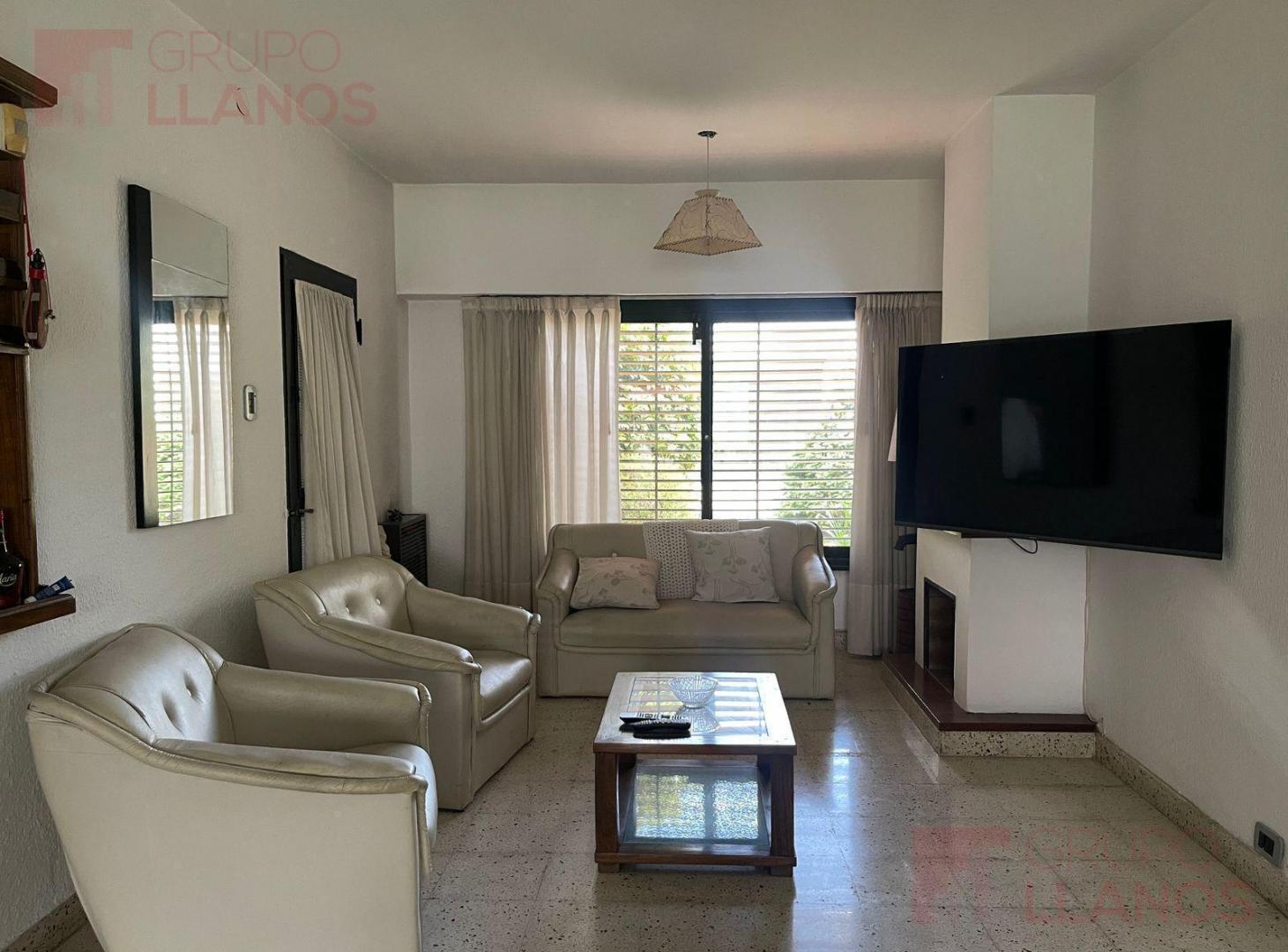 Foto de Casa de 3 ambientes en Venta en Lujan, centro, con Patio, imagen 5