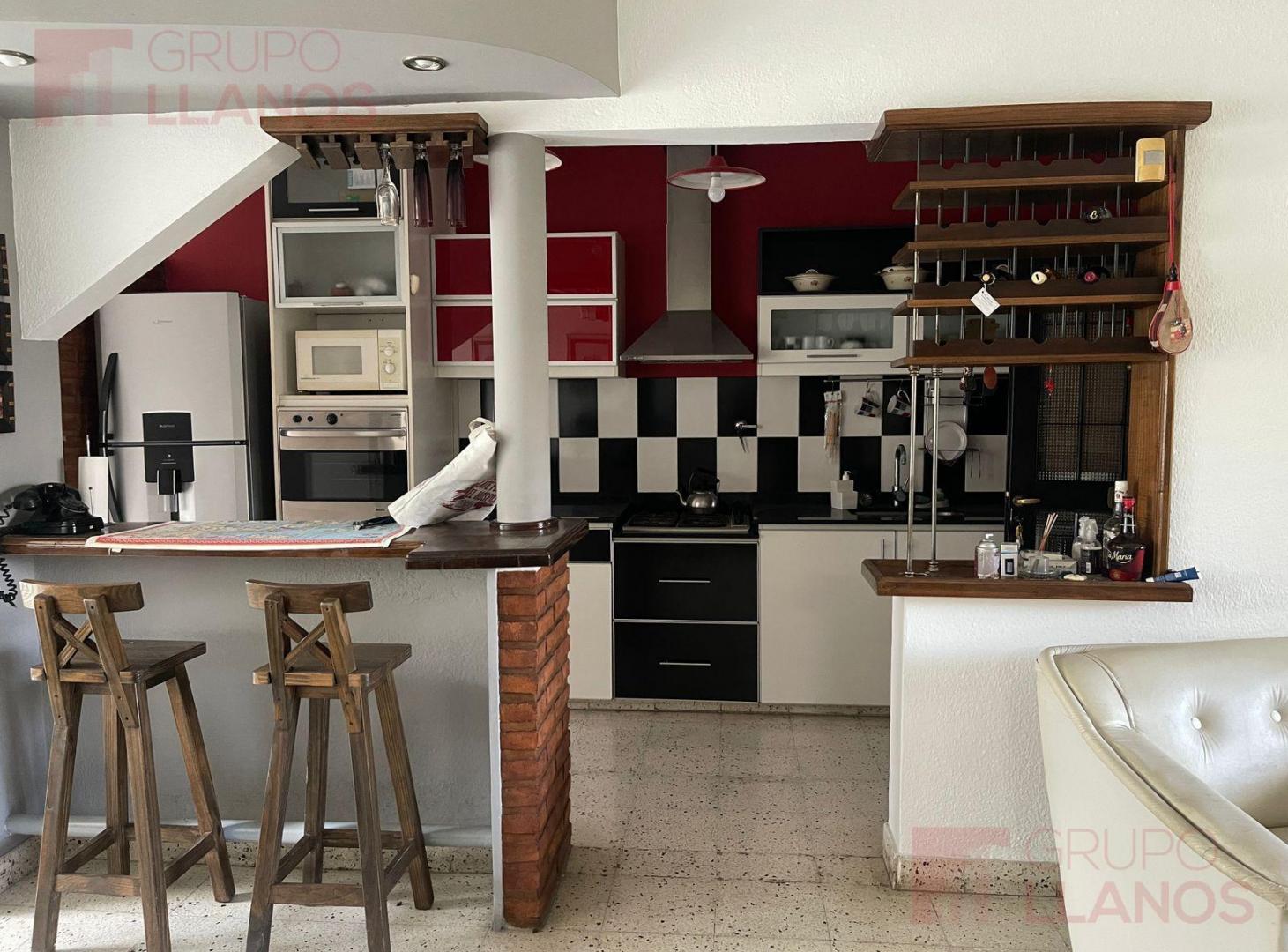Foto de Casa de 3 ambientes en Venta en Lujan, centro, con Patio, imagen 3