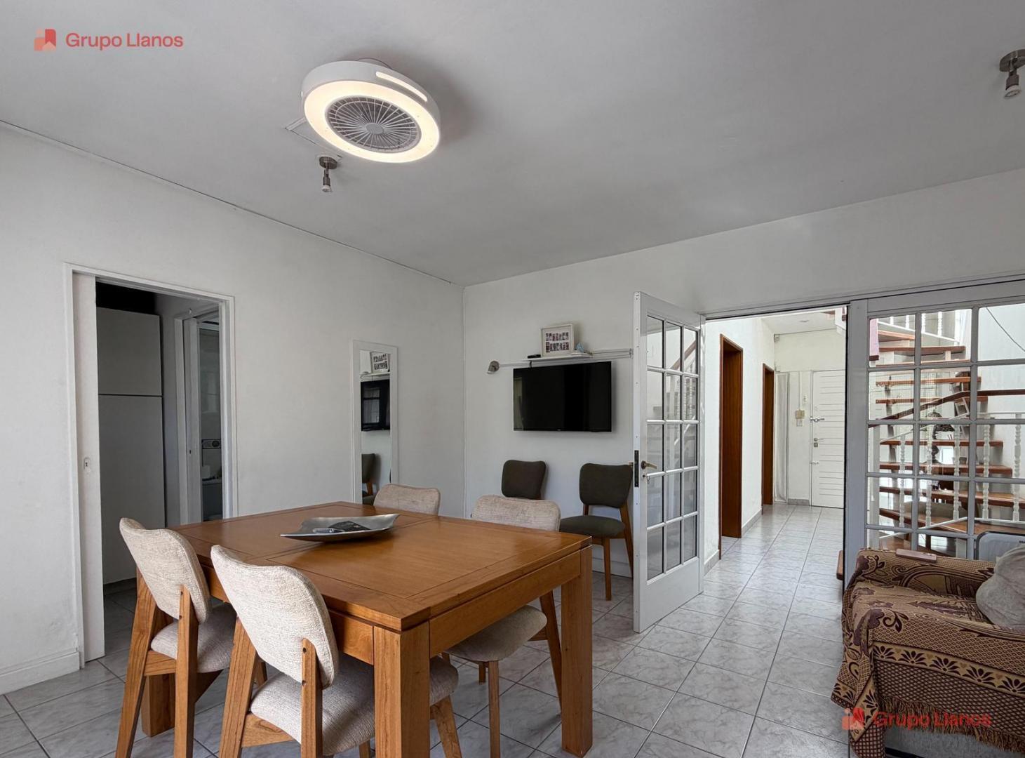 Foto de Casa 5 ambientes en venta en el Centro De Lujan, con pileta, imagen 3
