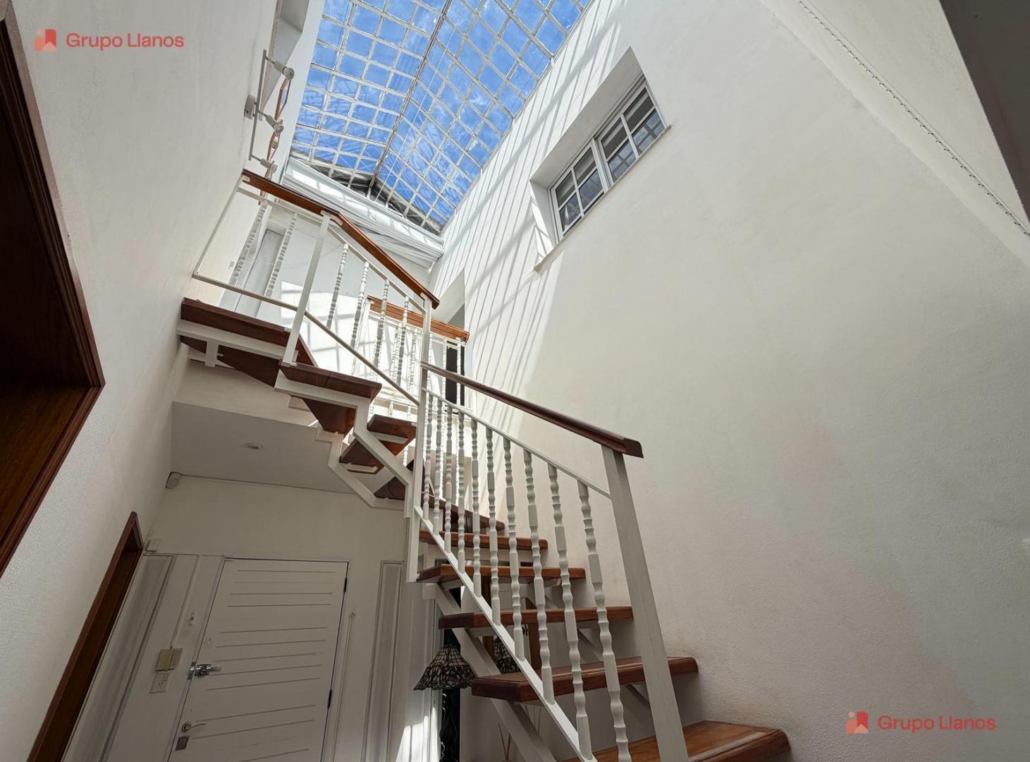 Foto de Casa 5 ambientes en venta en el Centro De Lujan, con pileta, imagen 1
