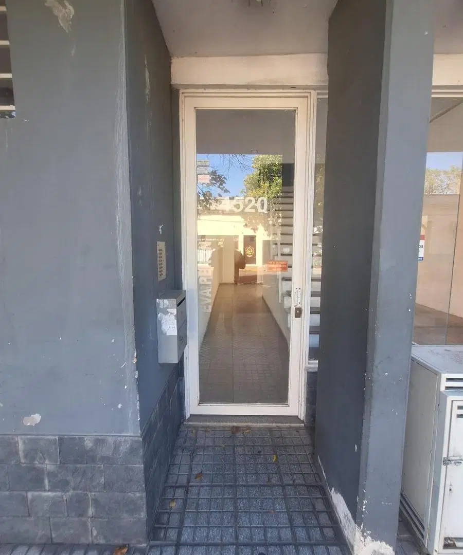 Semipiso. Echesortu. 1 dormitorio. Balcon al frente 4