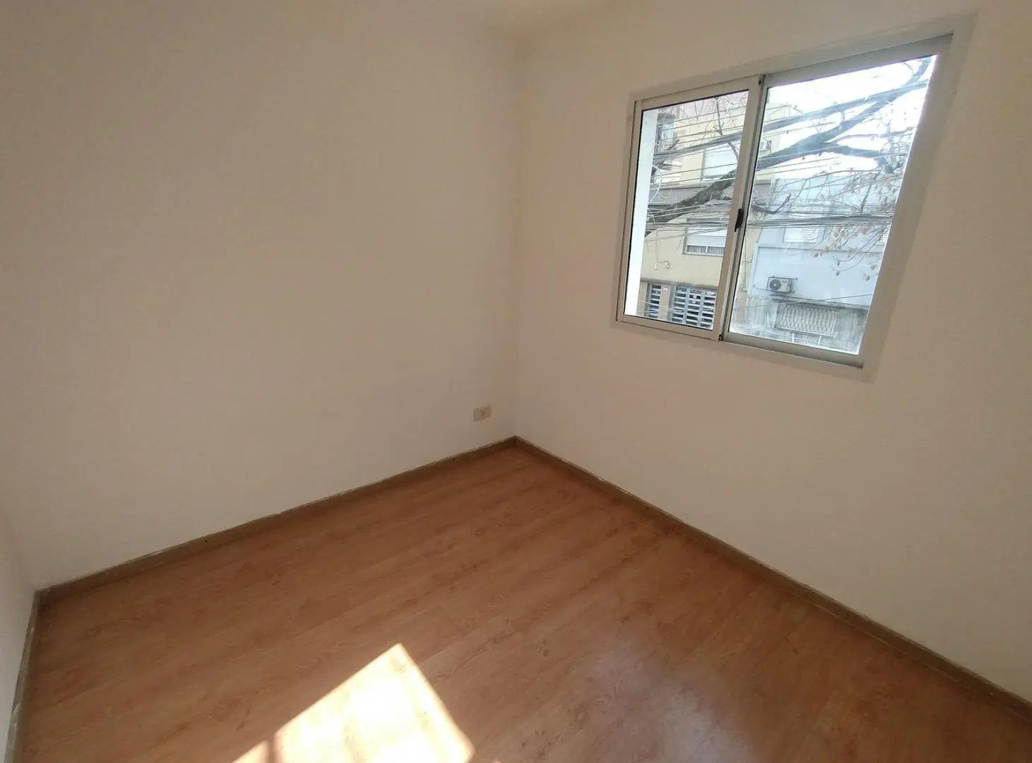 Departamento en Echesortu. Balcon Frente. 1 Dormitorio 8
