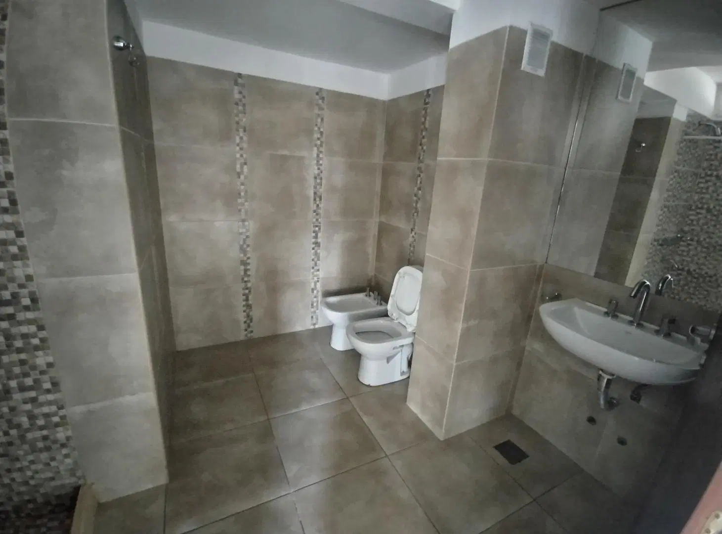 Departamento en Barrio Parque. 1 Dormitorio. Duplex. Cochera. 4