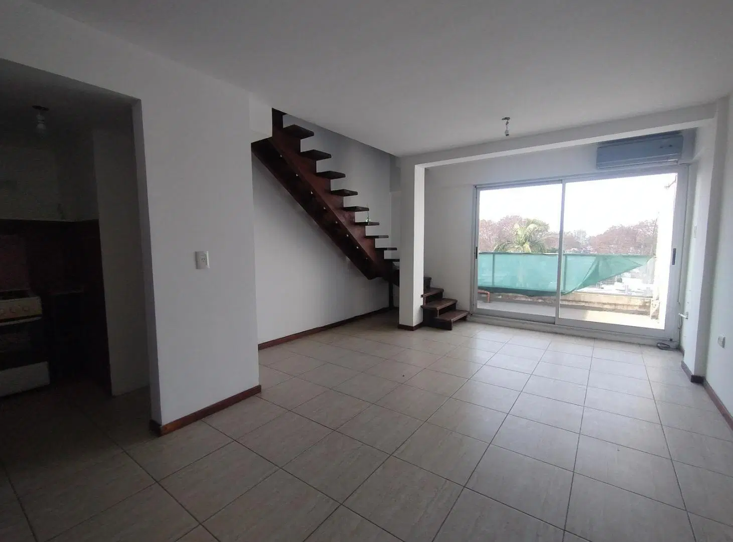 Departamento en Barrio Parque. 1 Dormitorio. Duplex. Cochera. 3