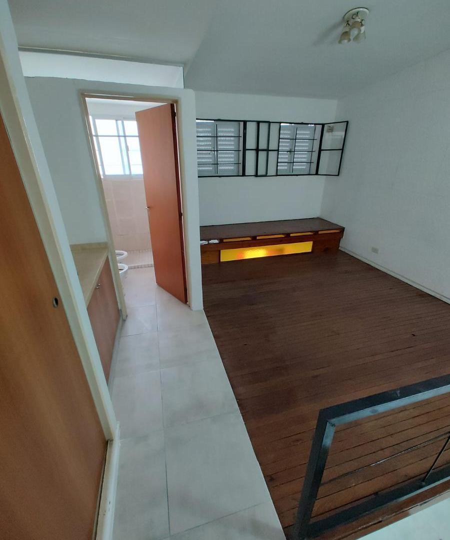 Foto de PH Centro Duplex. 1 dormitorio, Balcon, imagen 1
