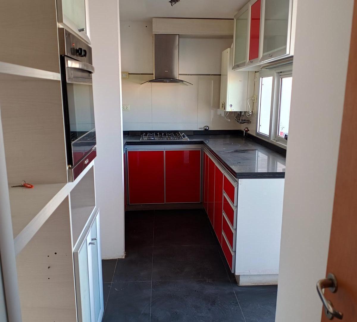 Foto de Departamento 2 dormitorios. Cochera. Quincho,Pileta.Piso, imagen 5