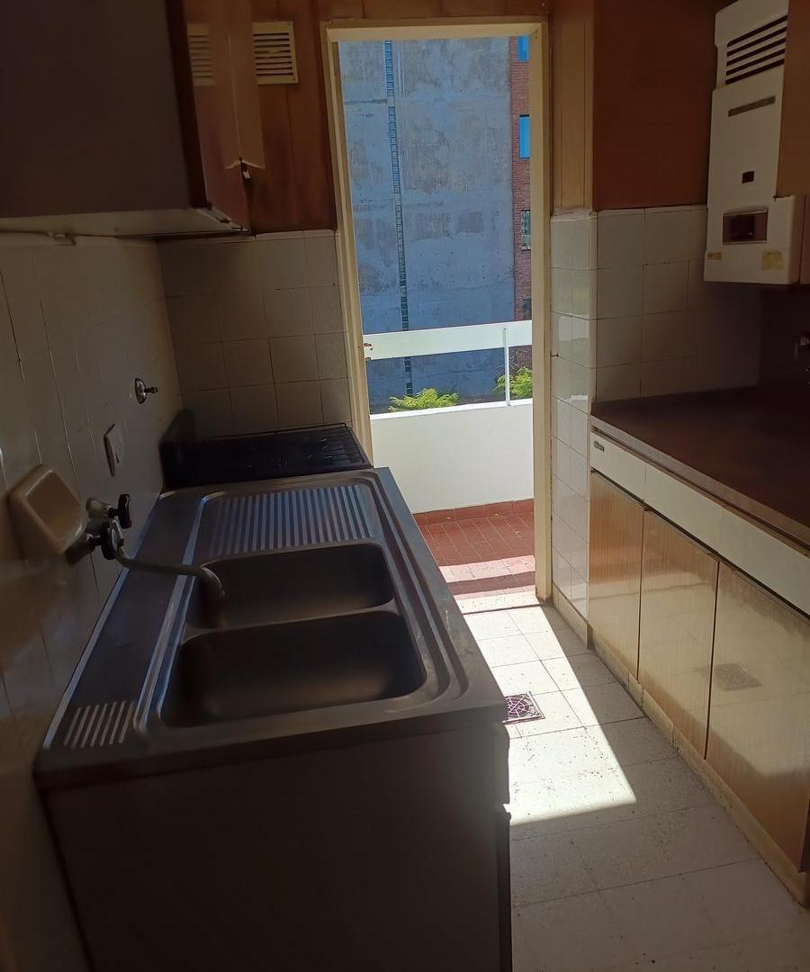 Foto de Departamento 2 dormitorios. Balcones. Semipiso.Centro, imagen 2