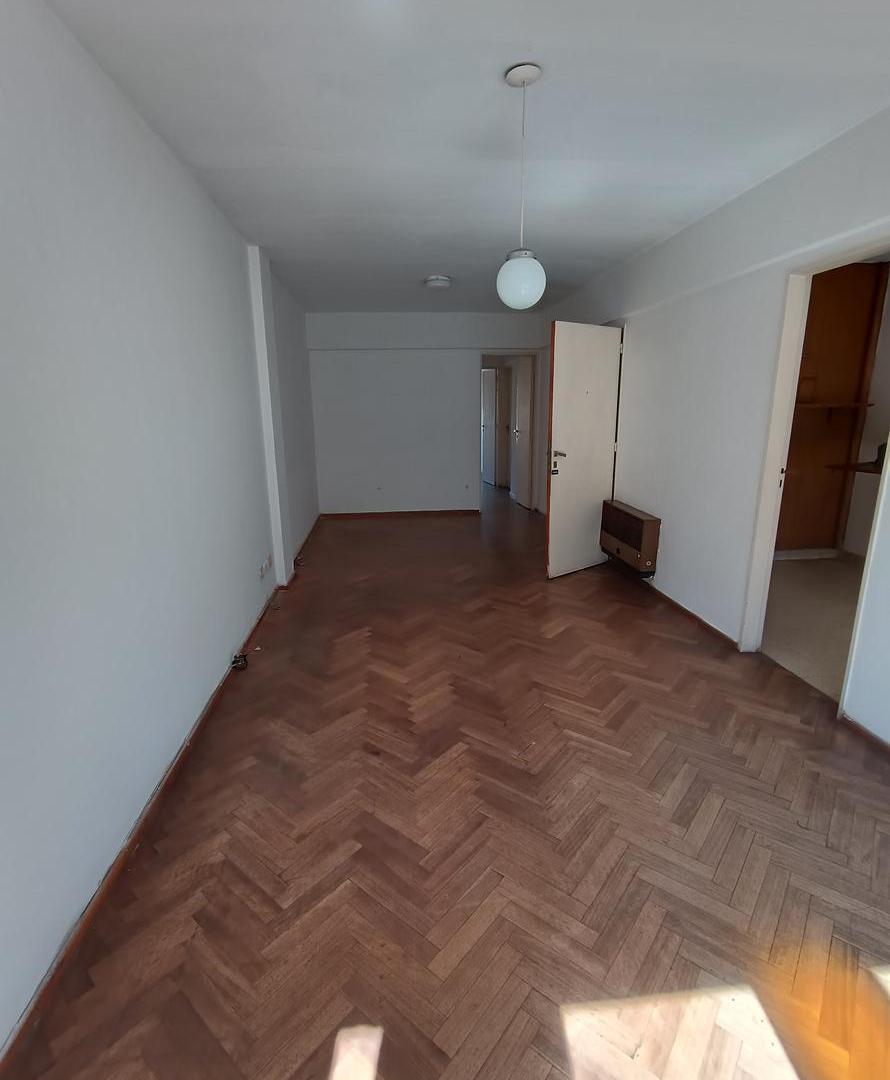 Foto de Departamento 2 dormitorios. Balcones. Semipiso.Centro, imagen 5