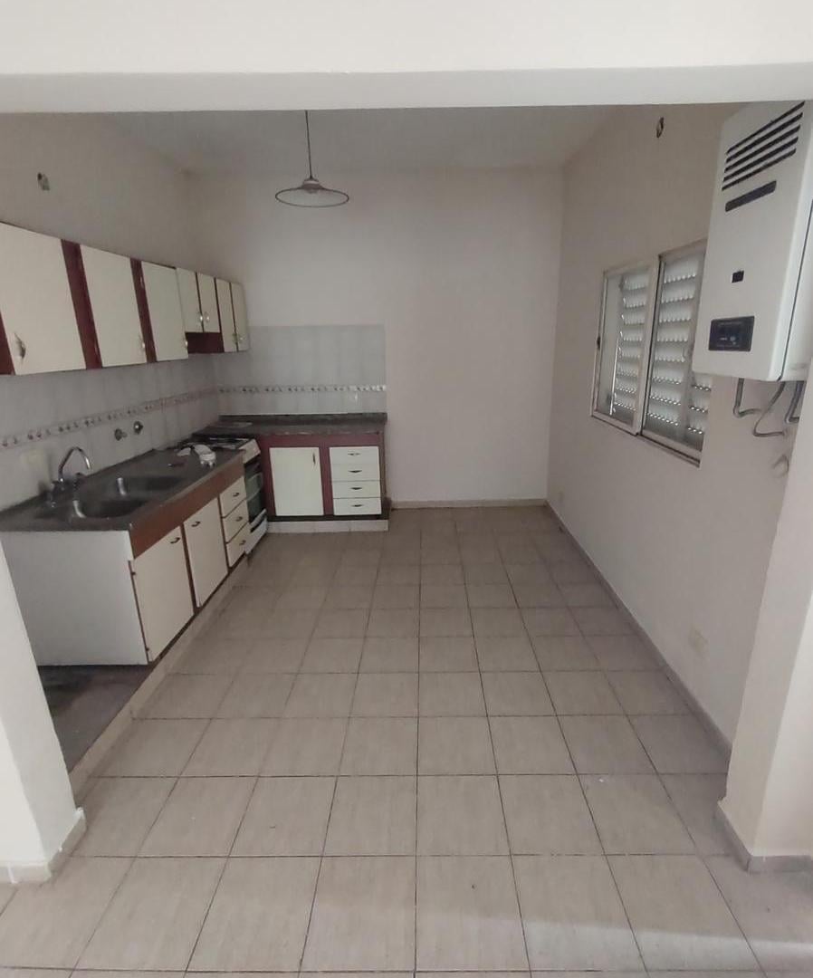 Foto de Casa Ludueña. 2 dormitorios. Cochera.Patio, imagen 3