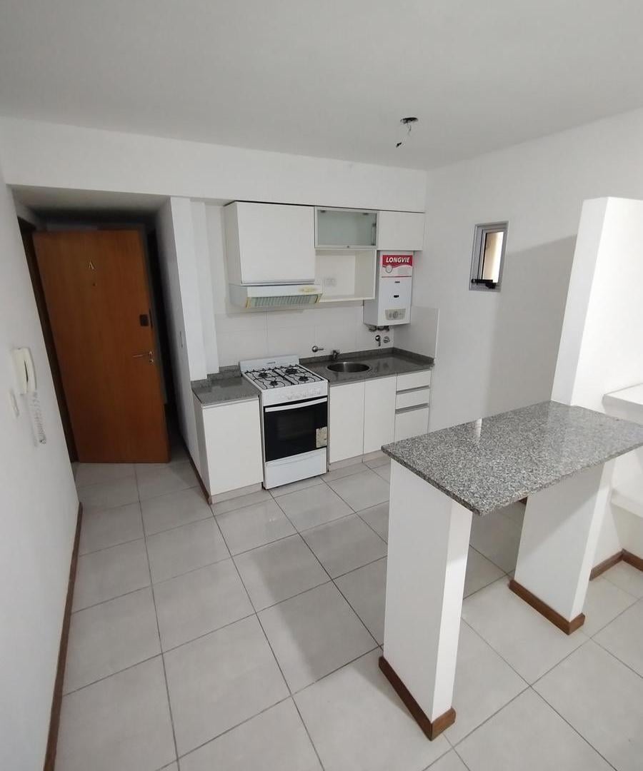 Foto de Departamento 1 dormitorio. Cochera. Echesortu. Balcon al Frente, imagen 2