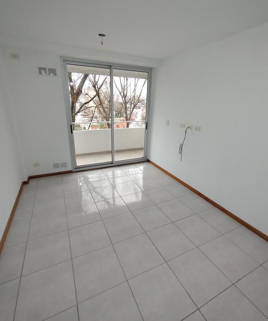 Foto de Departamento 1 dormitorio. Cochera. Echesortu. Balcon al Frente, imagen 1