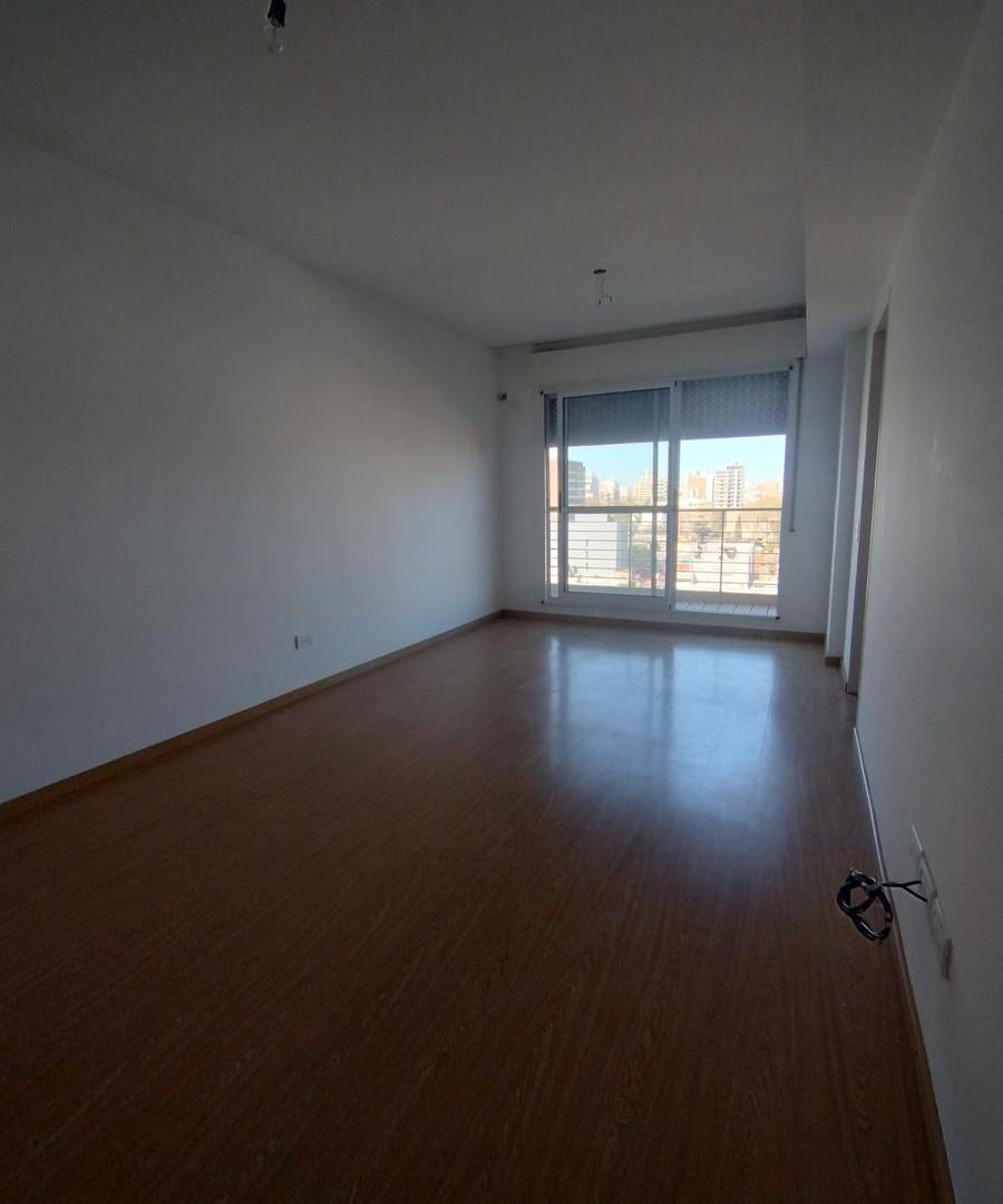 Foto de Departamento 2 dormitorios. Balcon. Echesortu, imagen 1