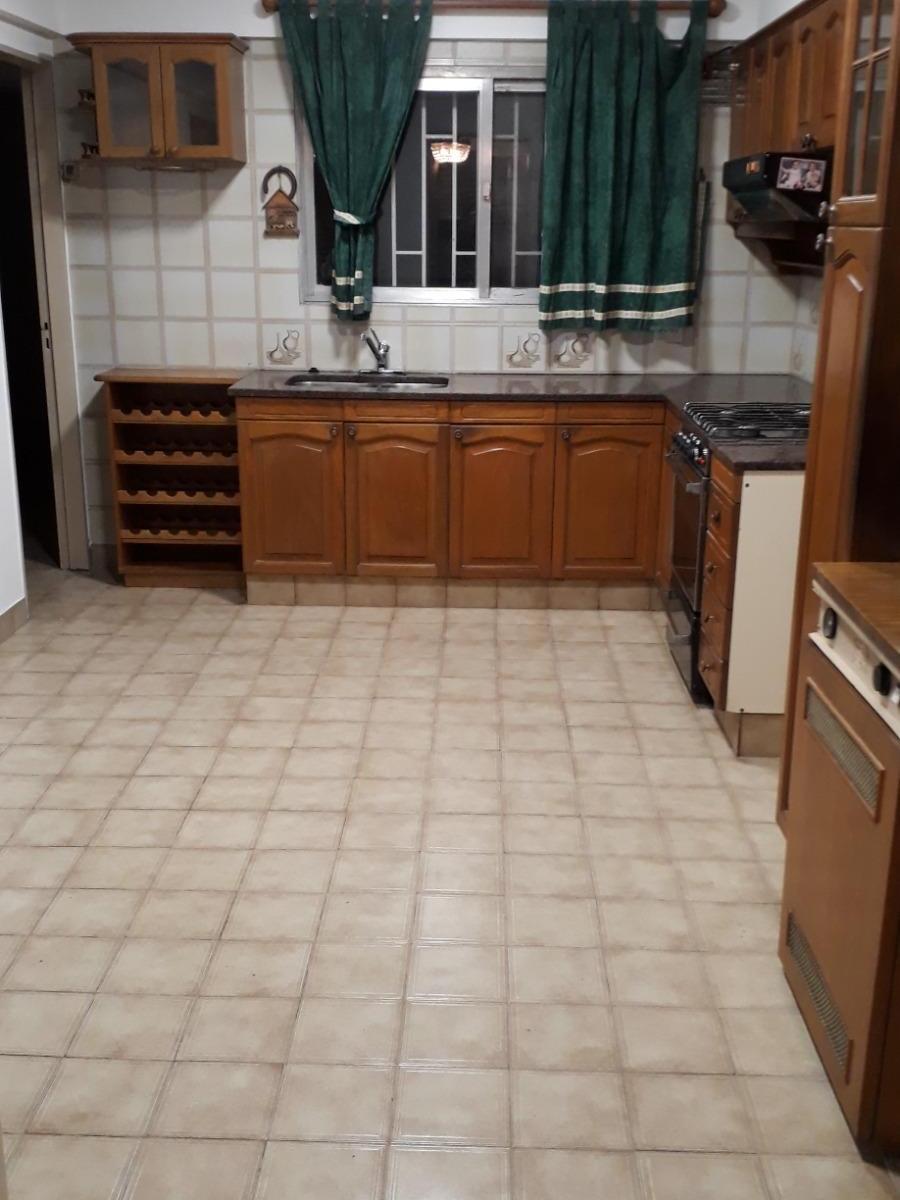 Mendoza 819. Departamento 3 Dorm. Piso Exclusivo 2