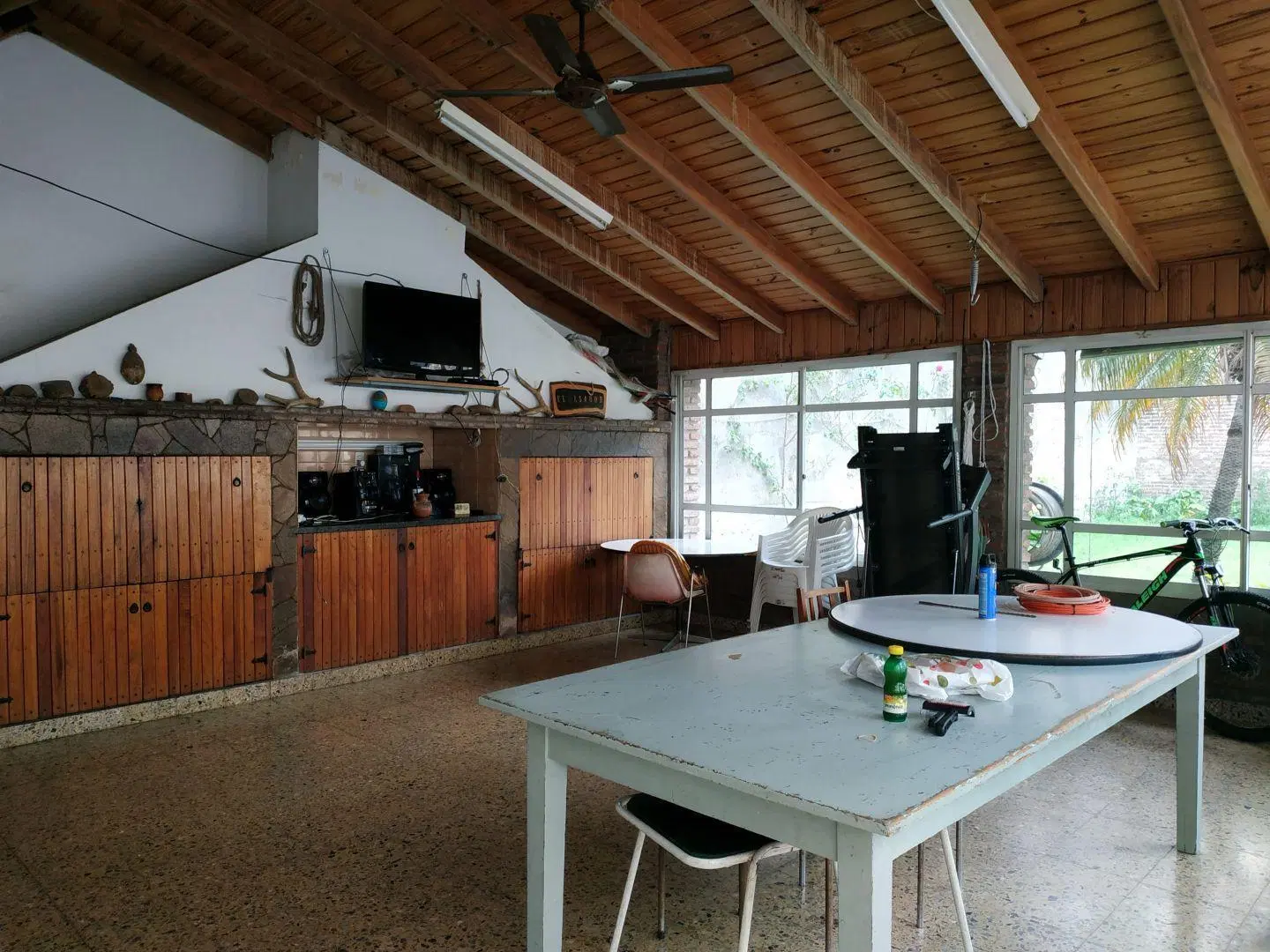 CASA EN VENTA, ROSARIO CENTRO, QUINCHO Y PILETA, AMPLIO TERRENO 3
