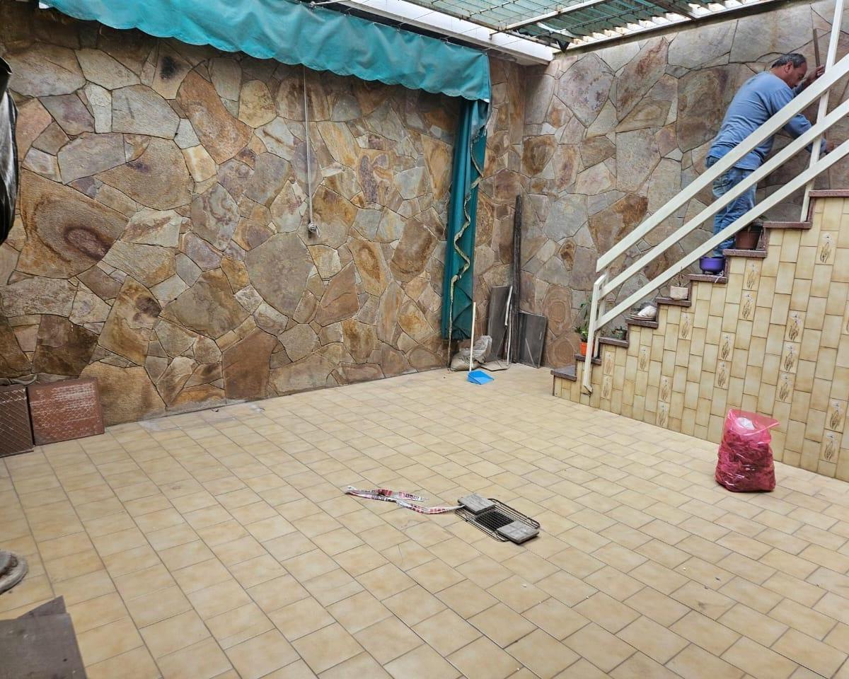Casa 4 Dorm., Garage, Patio, Terraza. Zona Echesortu. Apta Profesional 4