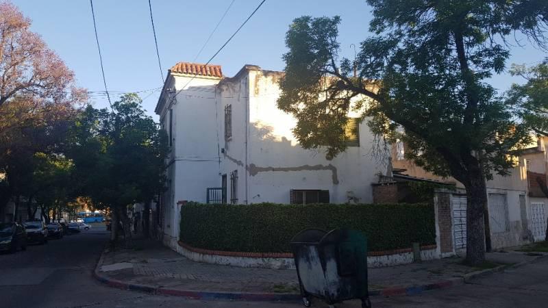 CASA EN ALQUILER ROSARIO BARRIO SARMIENTO EXCELENTE ESTADO