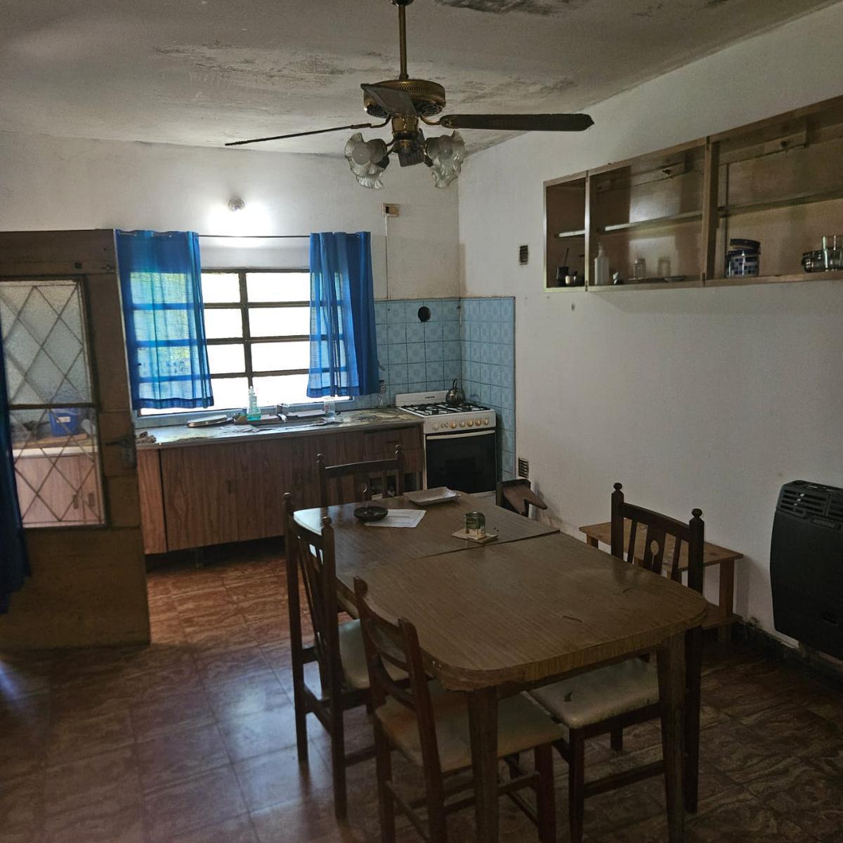 Foto de Local en Juan Jose Paso al 6600, local con 2 viviendas, espacio verde, imagen 5