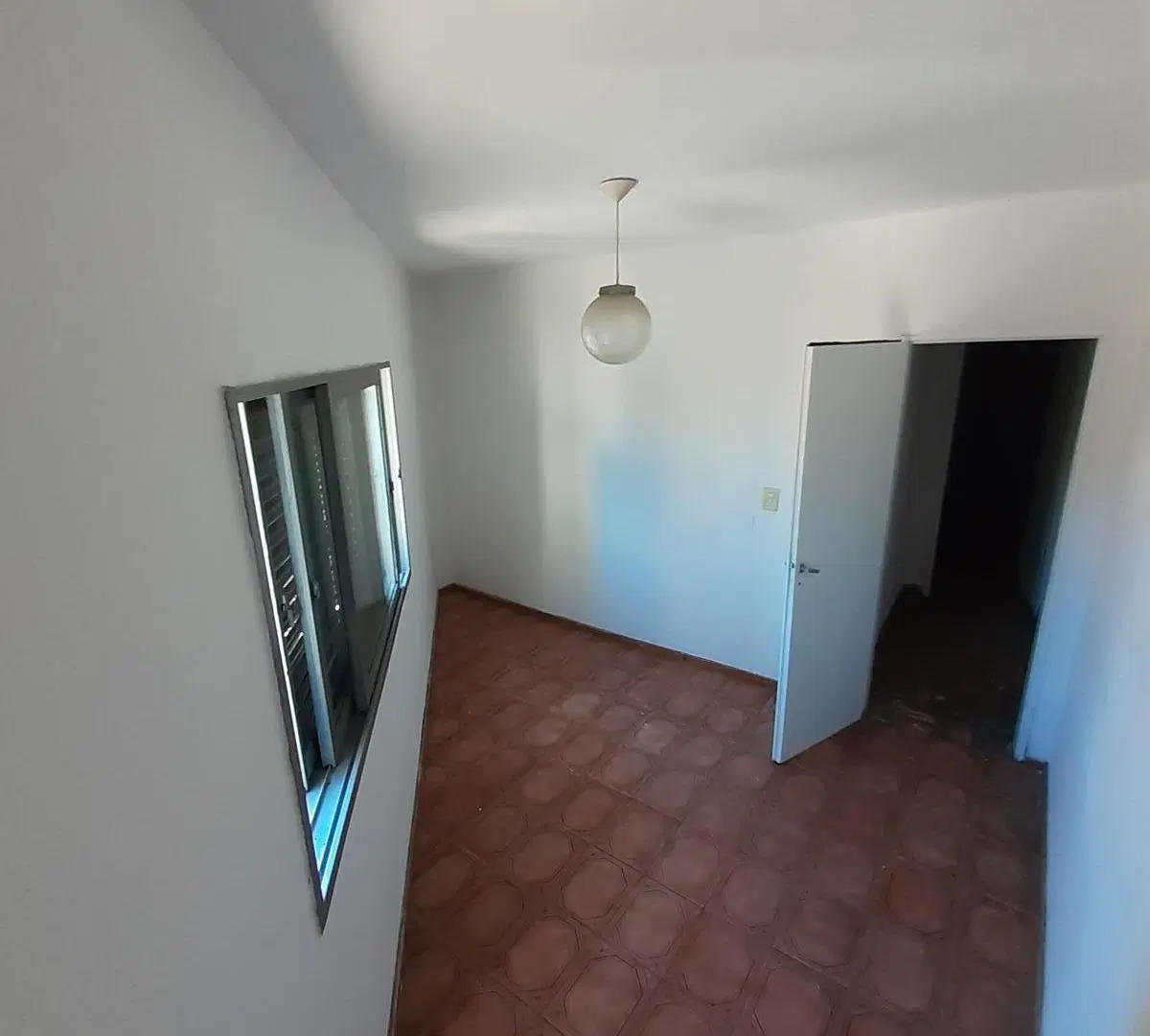 ALQUILER - CASA DE 2 DORMITORIOS PLANTA ALTA 8