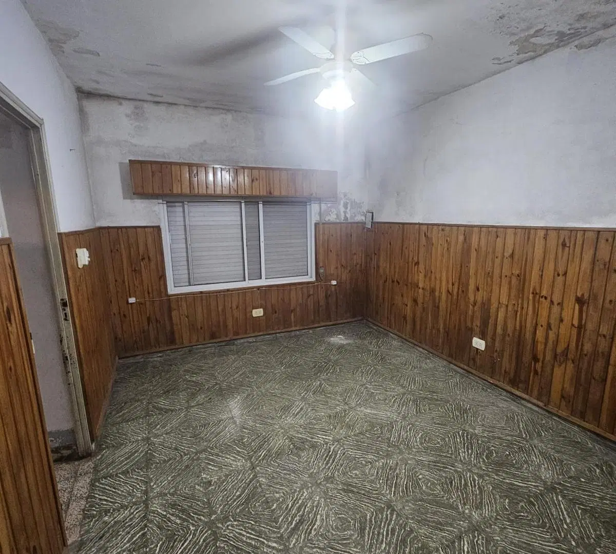 Rosario  al 400, Grad. Baigorria, esquina casa a reciclar, 3 dormitorios, garage 5