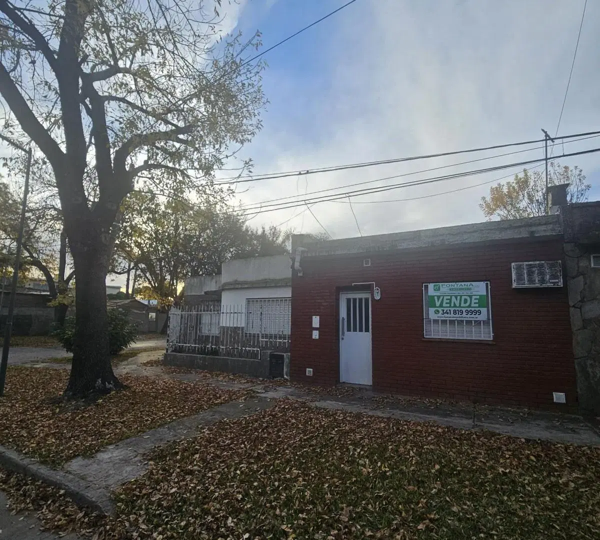 Rosario  al 400, Grad. Baigorria, esquina casa a reciclar, 3 dormitorios, garage 2