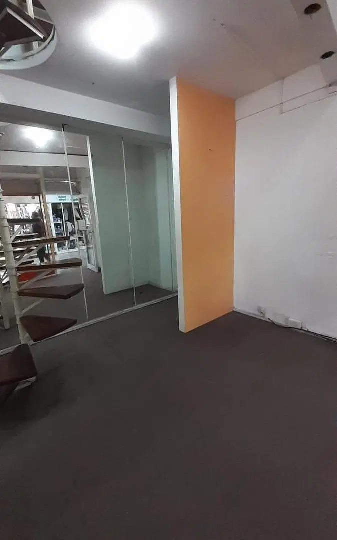 LOCAL COMERCIAL, GLERIA NORTE, EXCELENTE UBICACION, VIDRIERA 5