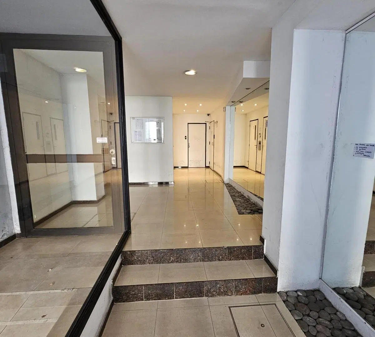 Ayacucho al 1600, amplio y moderno monoambiente externo con balcon 3