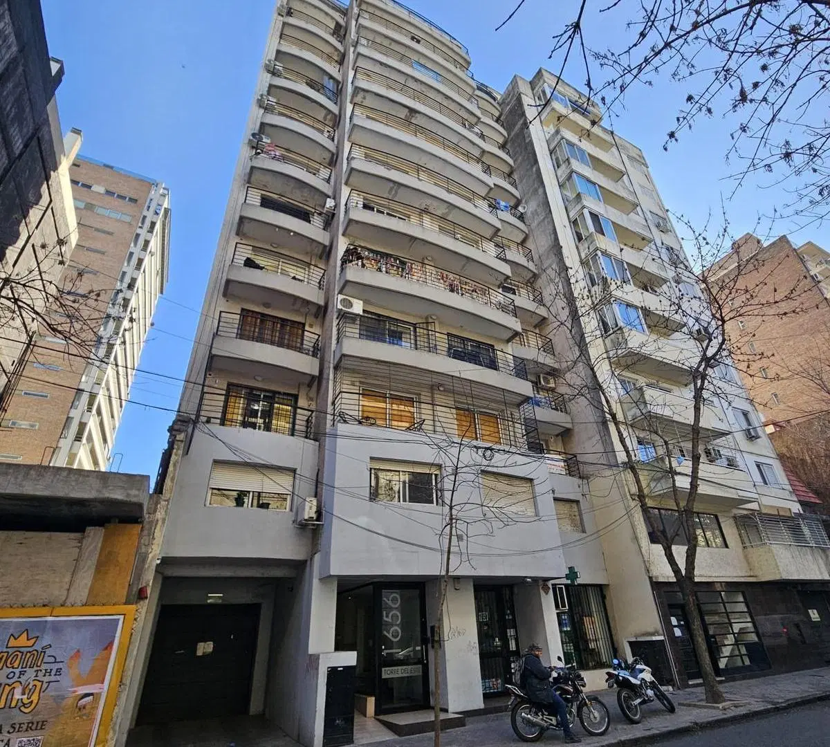 Ayacucho al 1600, amplio y moderno monoambiente externo con balcon 1