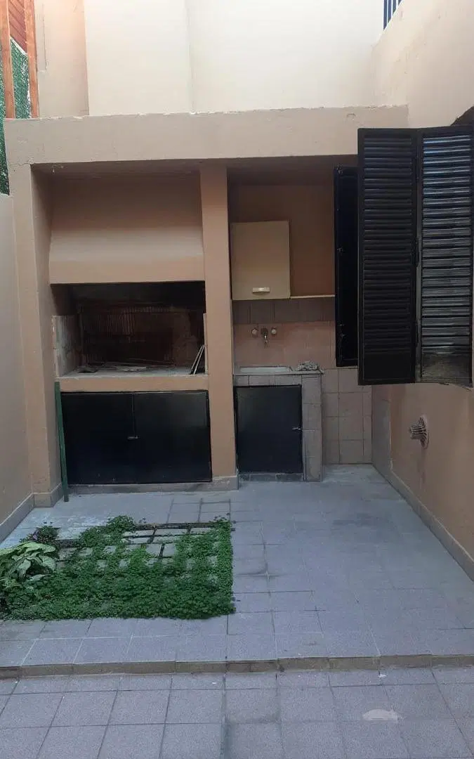 Casa, alquiler, cochera, patio, 3 dormitorios, Arroyito 5