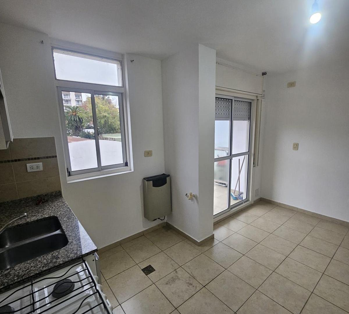 Foto de DepartamentoAv. Francia al 900, moderno monoambiente, balcon, puerta, imagen 3