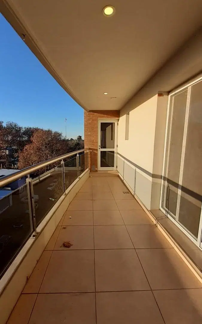 Departamento 2 Dormitorios con dos cocheras - Granadero Baigorria 8
