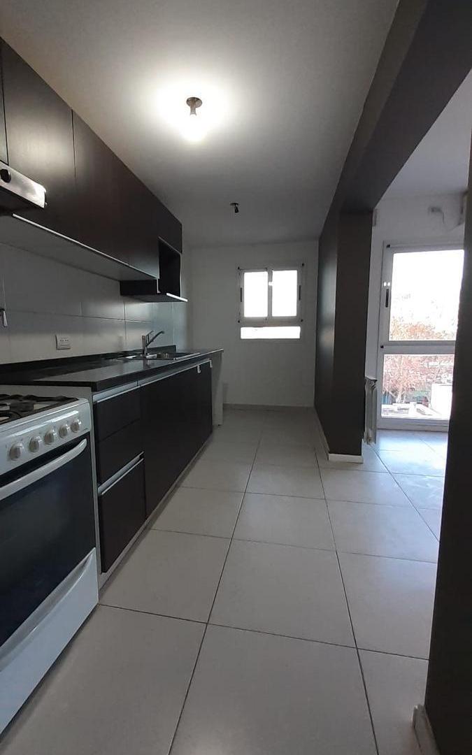 Foto de Departamento 2 Dormitorios con cochera - Granadero Baigorria, imagen 4