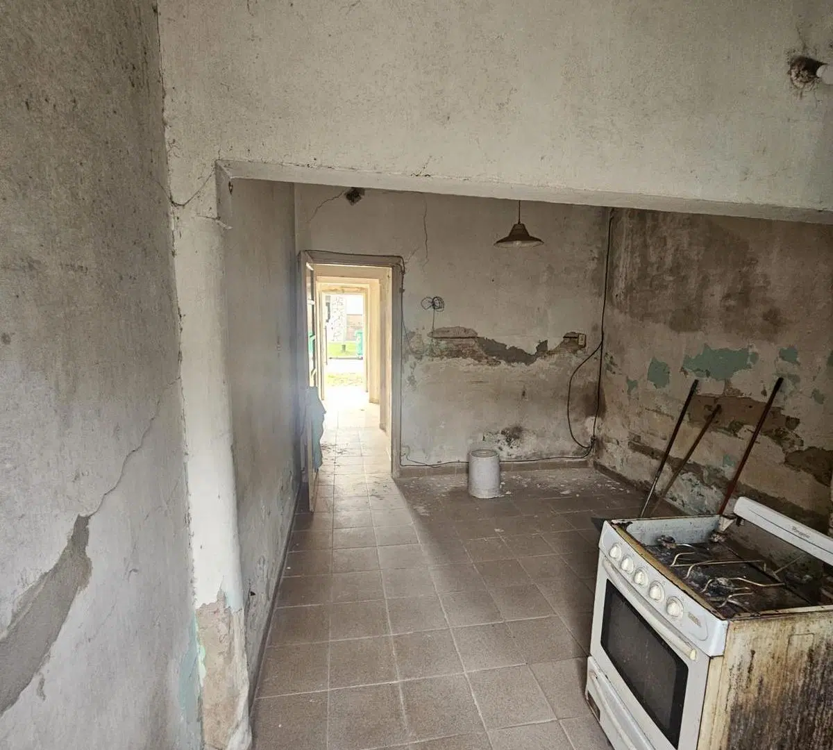 Chiclana al 800, alberdi cerca Bv. Rondeau, casa a reciclar total, espacio aereo, 3